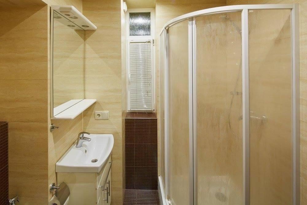 Двокімнатна Квартира У Центрі Міста Львів З Двориком المظهر الخارجي الصورة